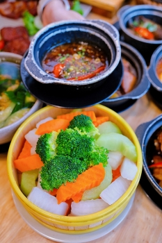 Củ quả luộc kho quẹt